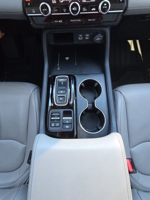 Used 2024 Honda Pilot Touring image 37