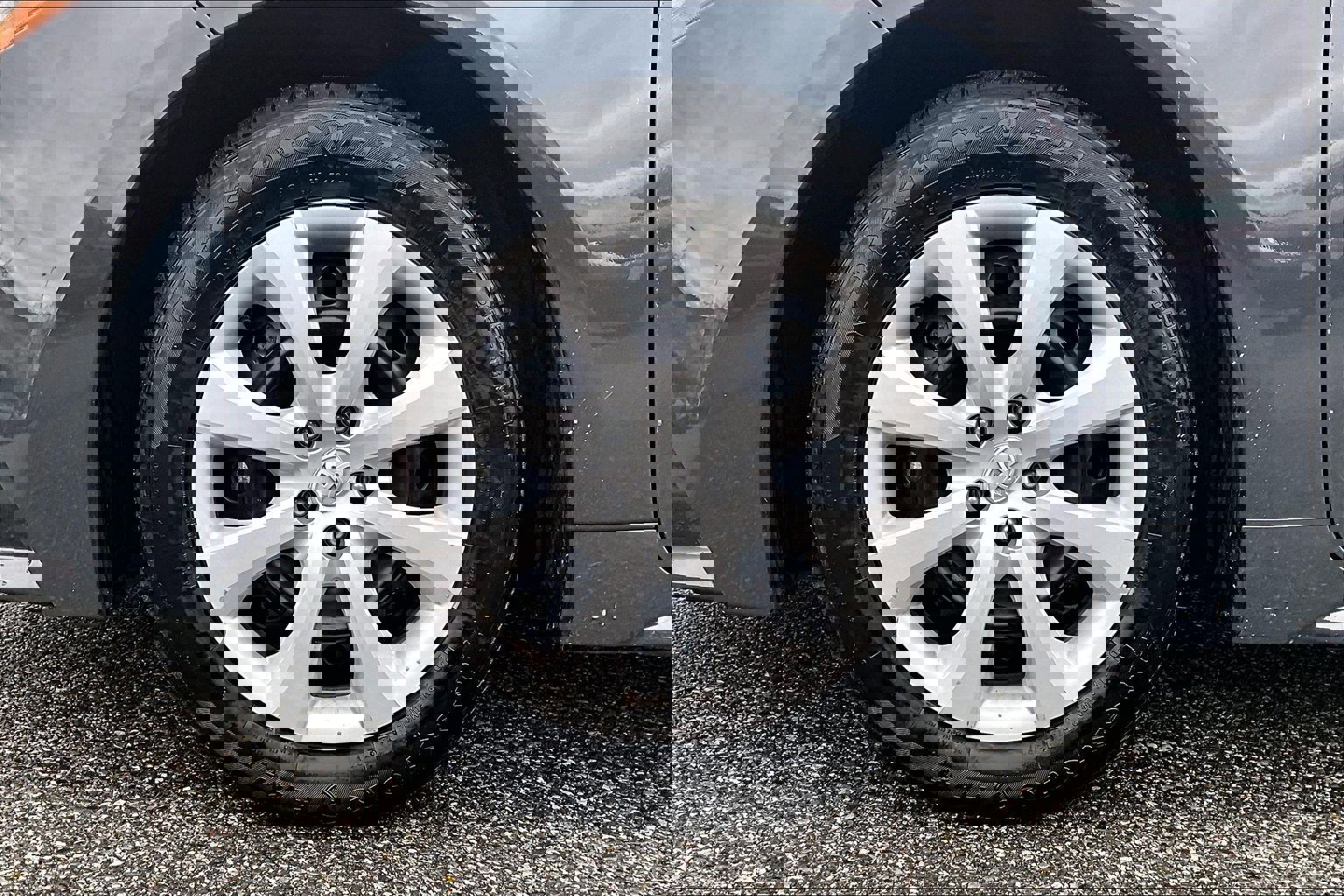 Used 2024 Toyota Corolla LE image 9