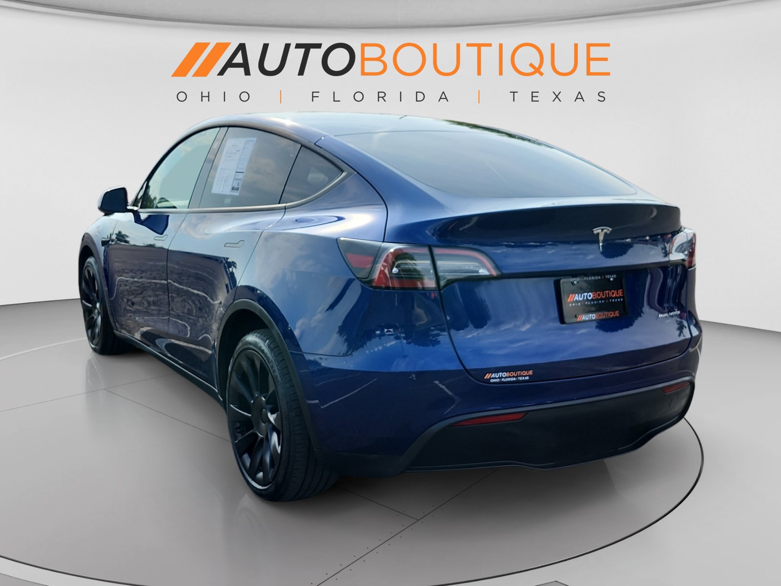 Used 2023 Tesla Model Y Long Range AWD/4WD image 2