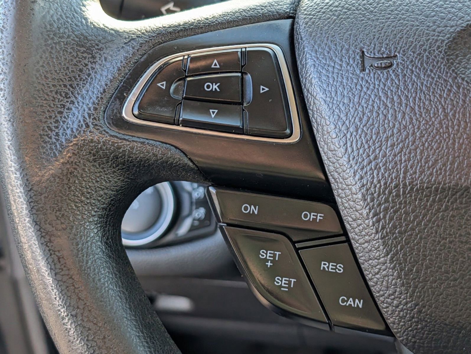 Used 2017 Ford Escape S image 25