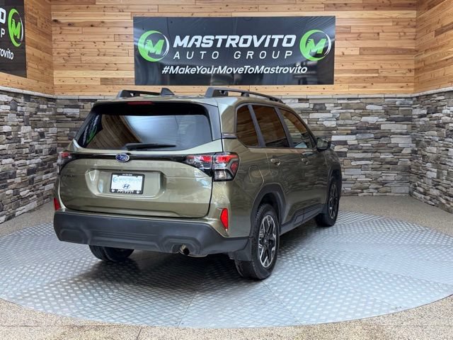 Used 2025 Subaru Forester Premium w/ Convenience Package #1 AWD/4WD image 8