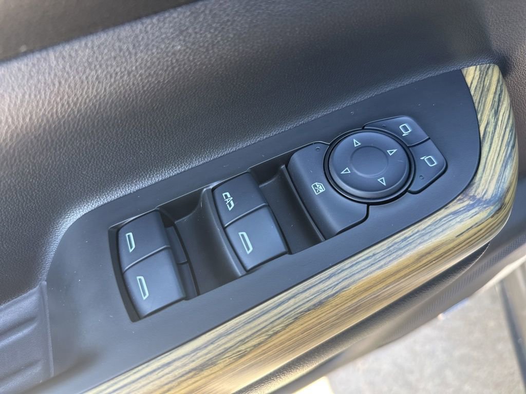 Used 2017 GMC Acadia Denali w/ LPO, Cargo Package image 15