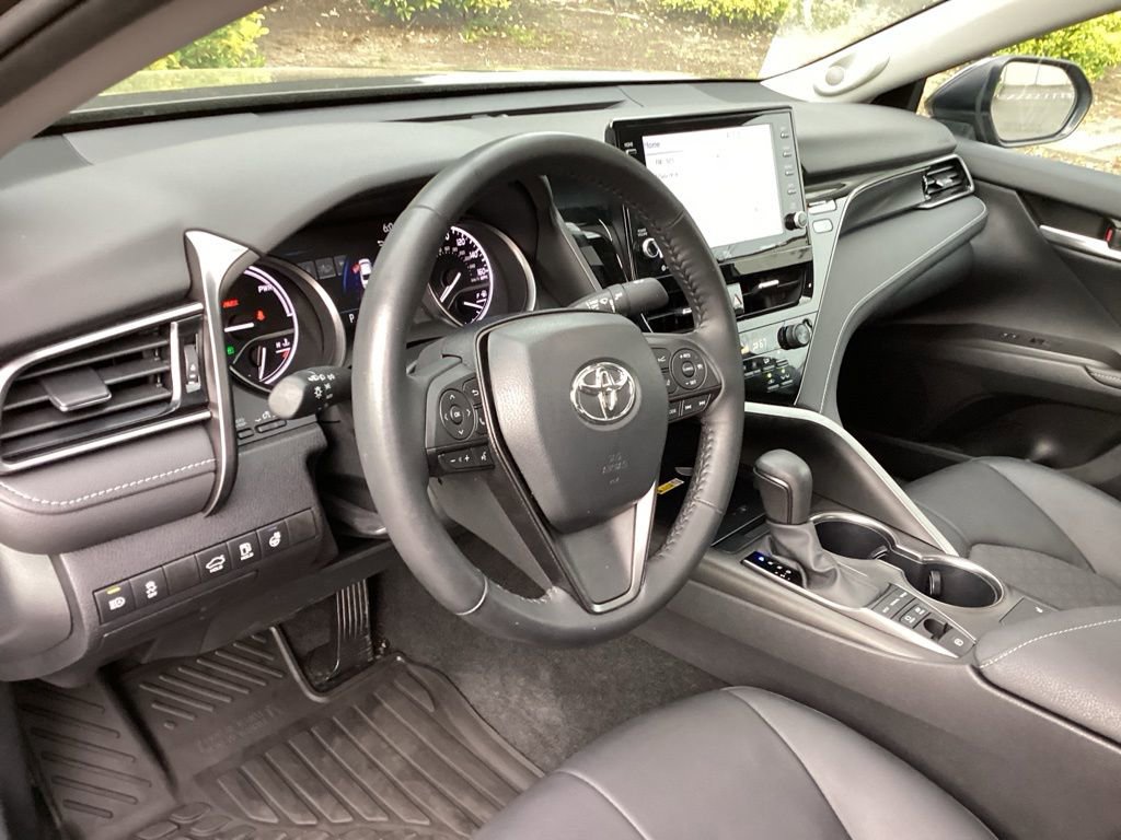 Used 2024 Toyota Camry XSE w/ Navigation Package FWD image 13