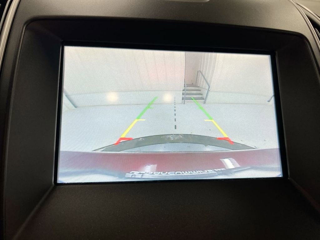 Used 2018 Ford Edge SEL w/ Equipment Group 201A FWD image 16