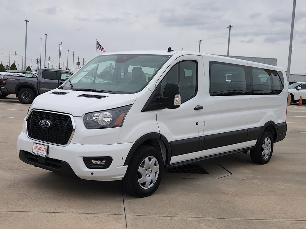 Used 2025 Ford Transit 350 XLT image 3