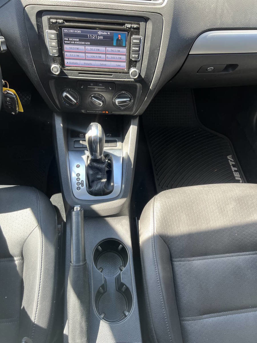 Used 2013 Volkswagen Jetta SE FWD image 13