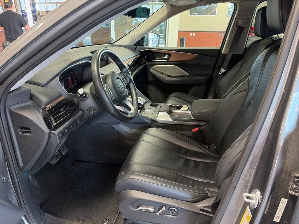 Used 2022 Acura MDX SH-AWD w/ Technology Package image 13