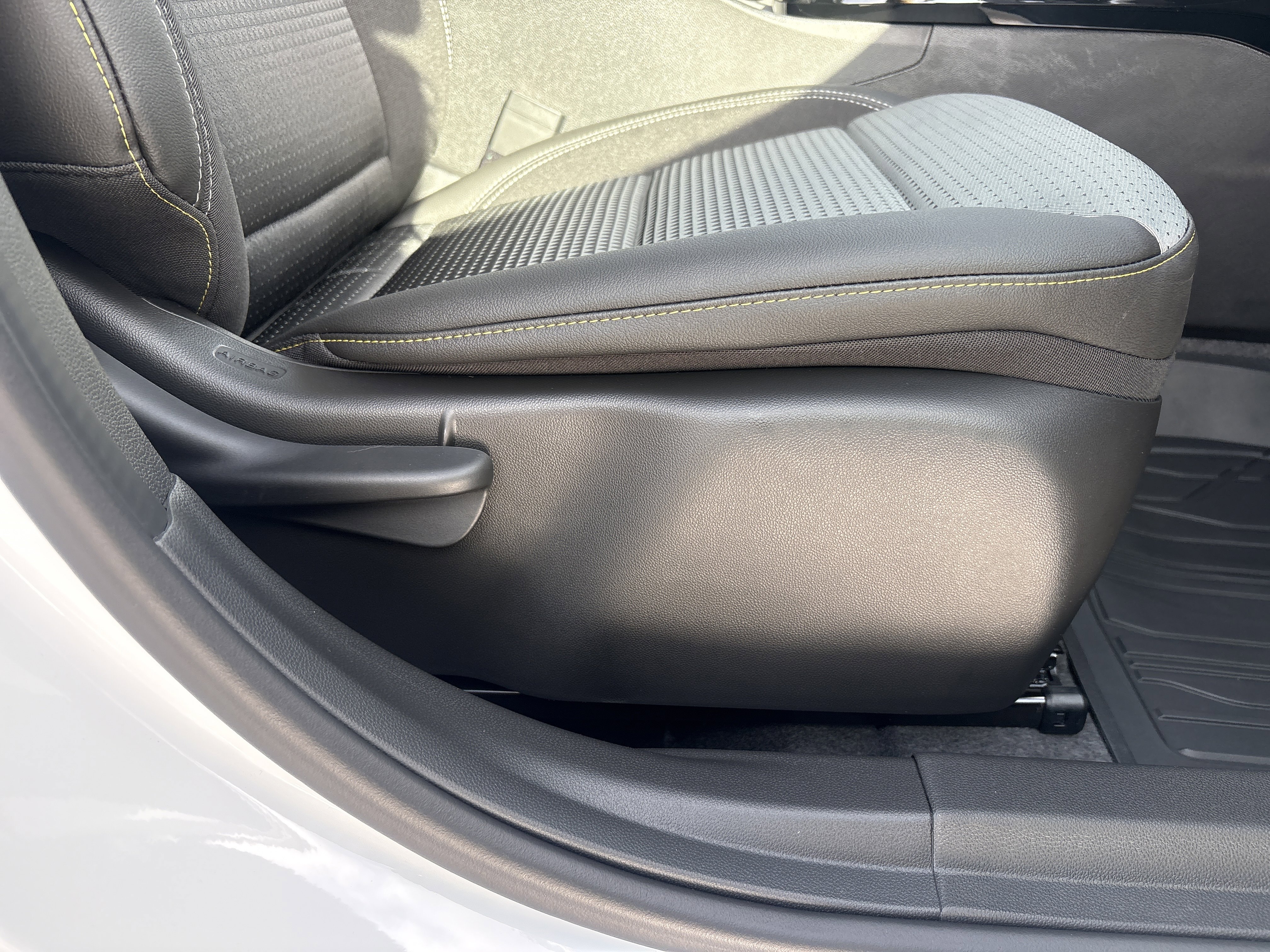New 2026 Chevrolet Trax LT w/ Driver Confidence Package FWD image 28