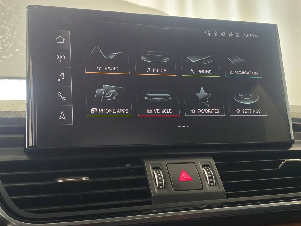 Used 2023 Audi Q5 2.0T Premium w/ Convenience Package image 15