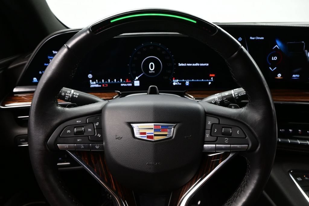 Used 2023 Cadillac Escalade Premium Luxury w/ Performance Package AWD/4WD image 19