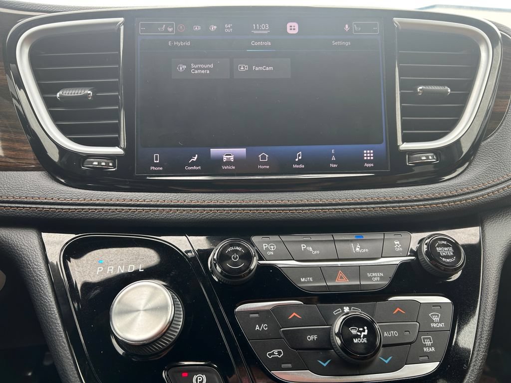 Used 2021 Chrysler Pacifica Pinnacle FWD image 24