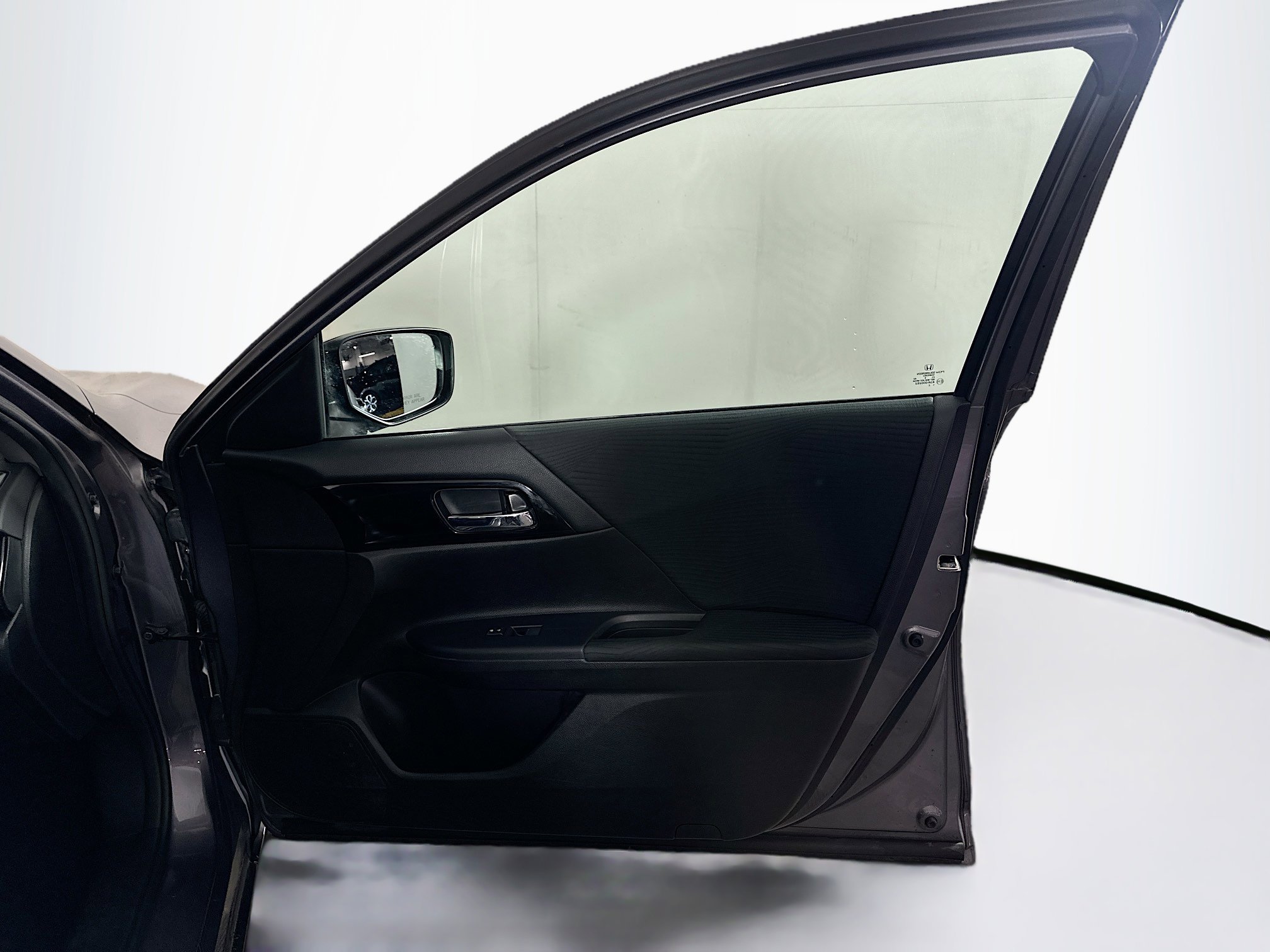 Used 2016 Honda Accord LX image 29