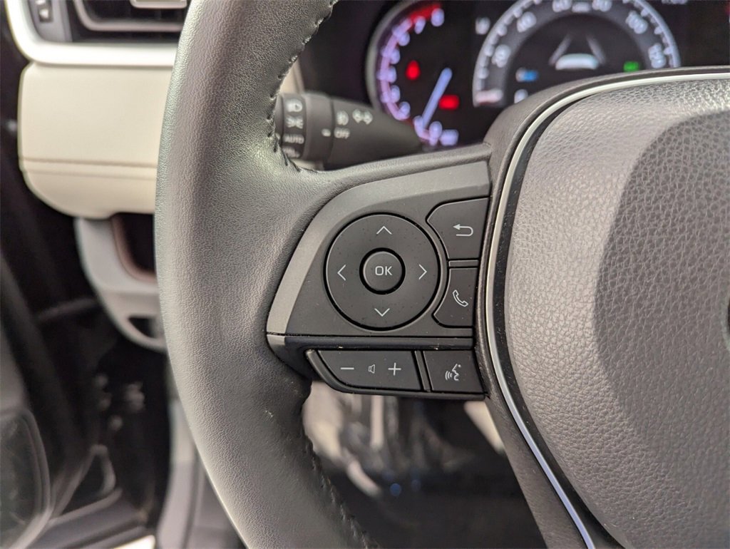 Used 2022 Toyota RAV4 Limited image 19