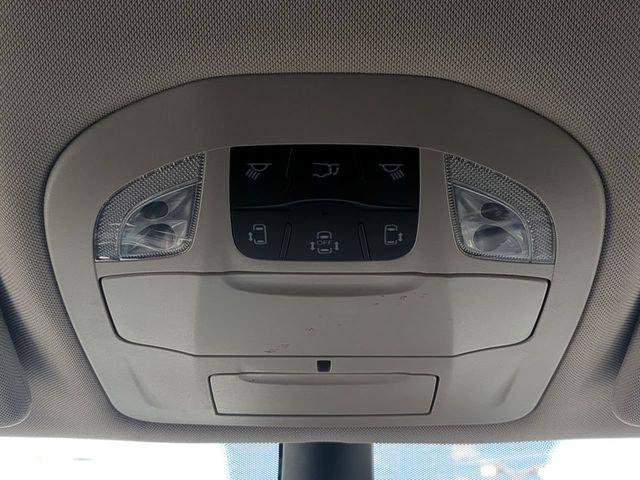 Certified 2023 Chrysler Pacifica Touring-L FWD image 25