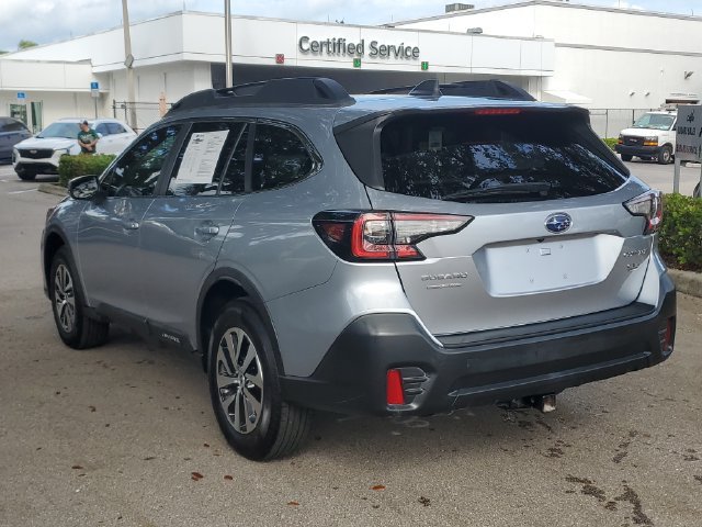 Used 2021 Subaru Outback Premium AWD/4WD image 3