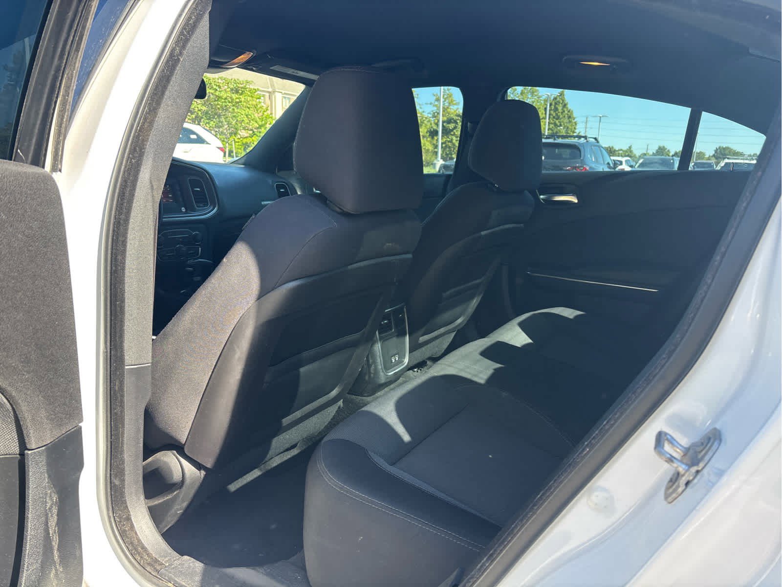 Used 2015 Dodge Charger SE w/ Popular Equipment Group RWD image 5