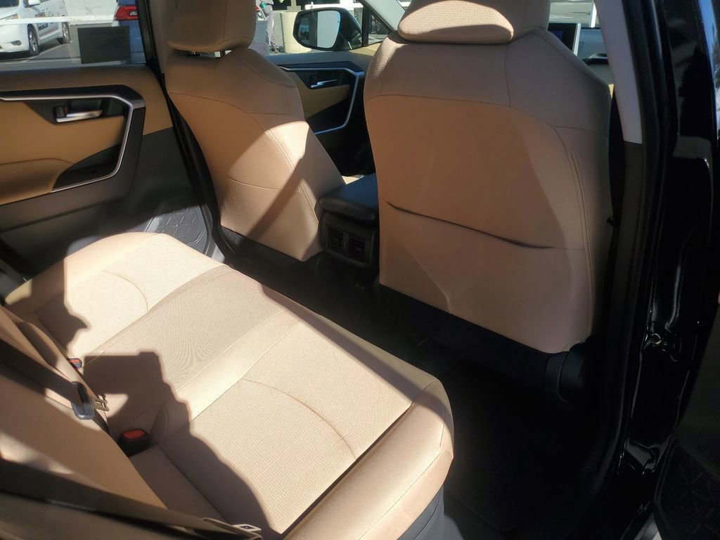 New 2025 Toyota RAV4 XLE image 31