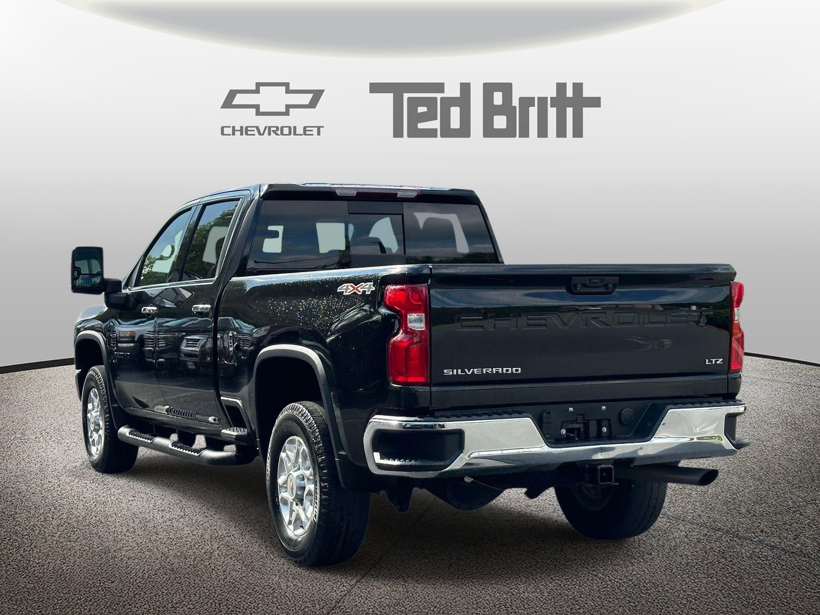 Used 2023 Chevrolet Silverado 2500 LTZ w/ LTZ Convenience Package AWD/4WD image 6