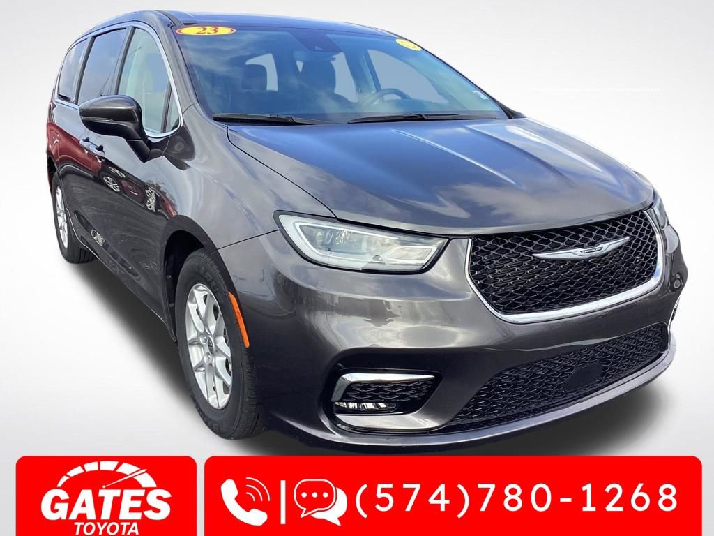 Used 2023 Chrysler Pacifica Touring-L