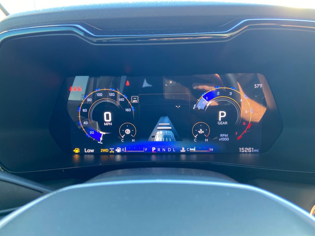 Used 2024 Chevrolet Colorado LT w/ LT Convenience Package II AWD/4WD image 21