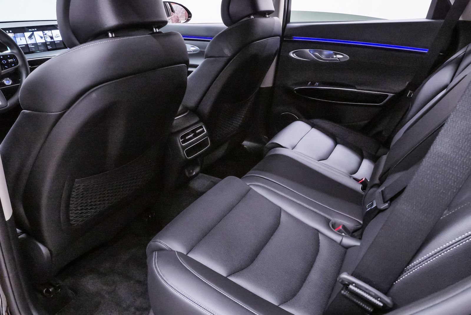 Certified 2026 Genesis GV70 2.5T image 10