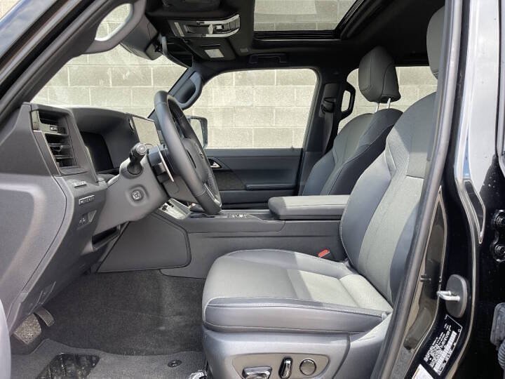 Used 2024 Lexus GX 550 w/ Accessory Package (Z1) AWD/4WD image 5