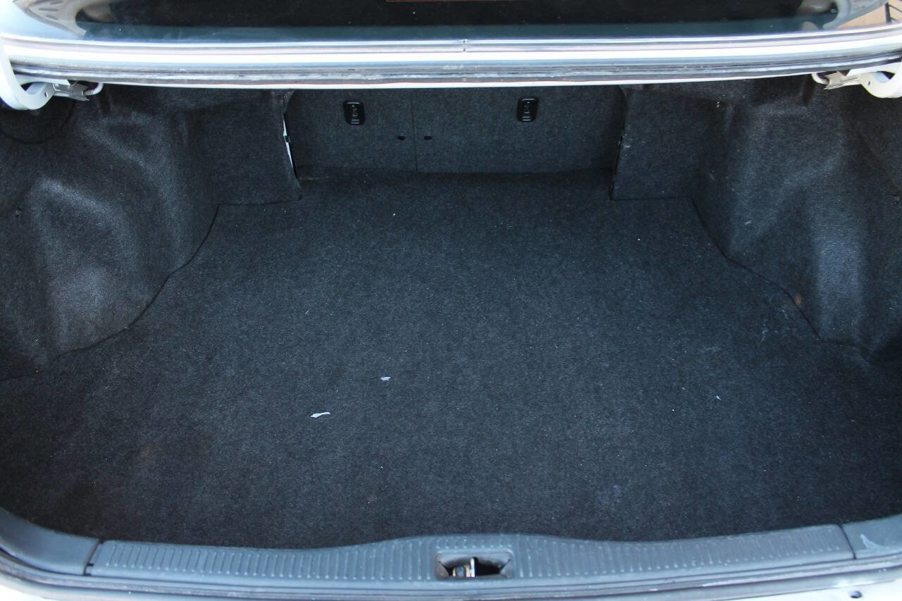 Used 2001 Toyota Camry LE FWD image 35