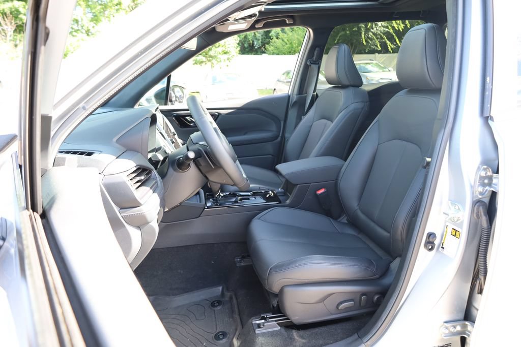 Used 2026 Subaru Forester Limited AWD/4WD image 8