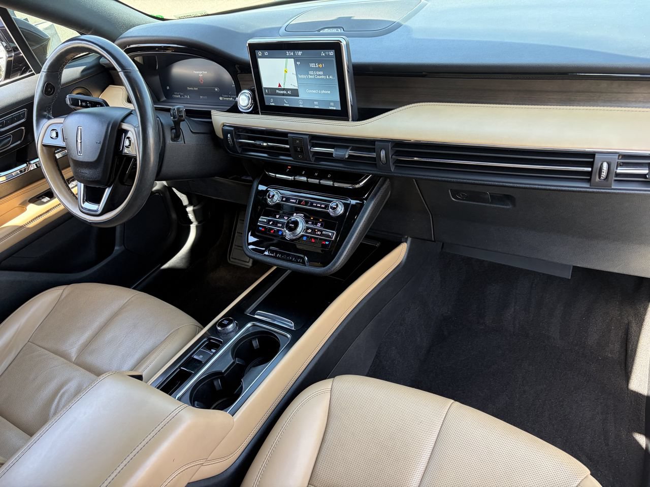 Used 2021 Lincoln Corsair Reserve FWD image 12