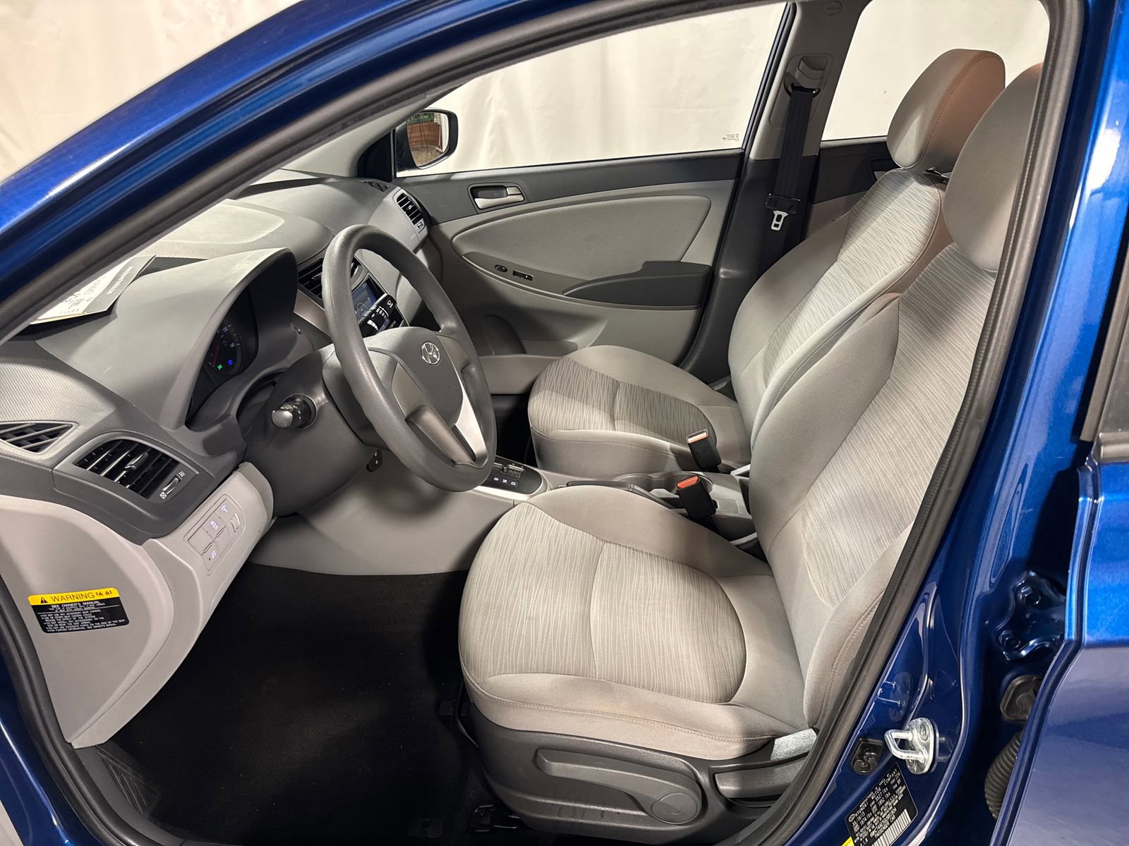 Used 2016 Hyundai Accent SE FWD image 3