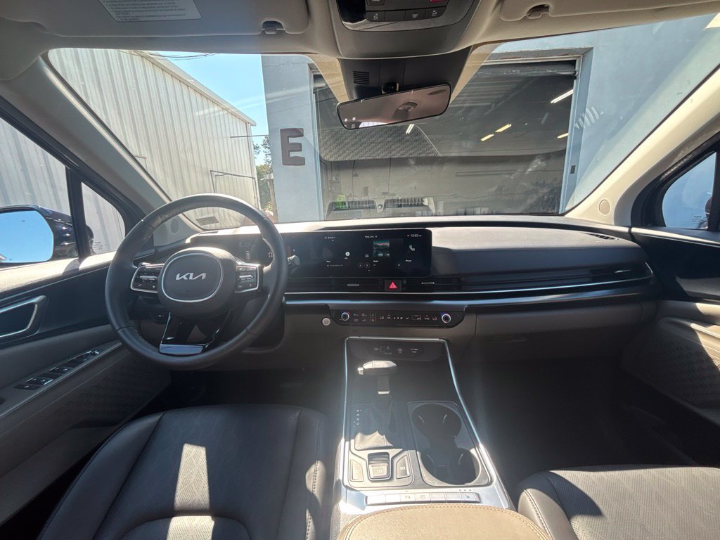 Certified 2026 Kia Carnival FWD image 18