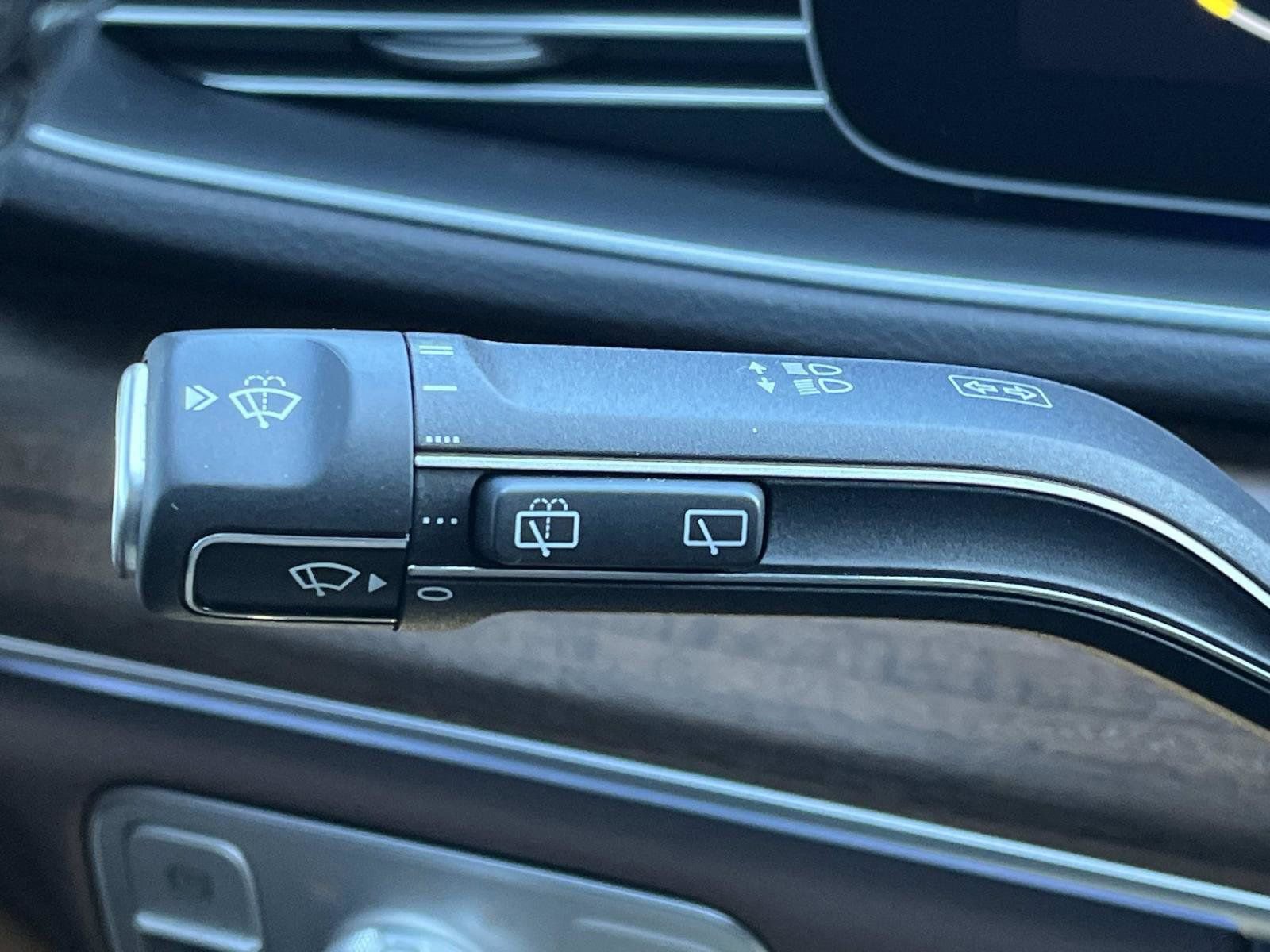 Certified 2025 Mercedes-Benz GLE 350 4MATIC image 34