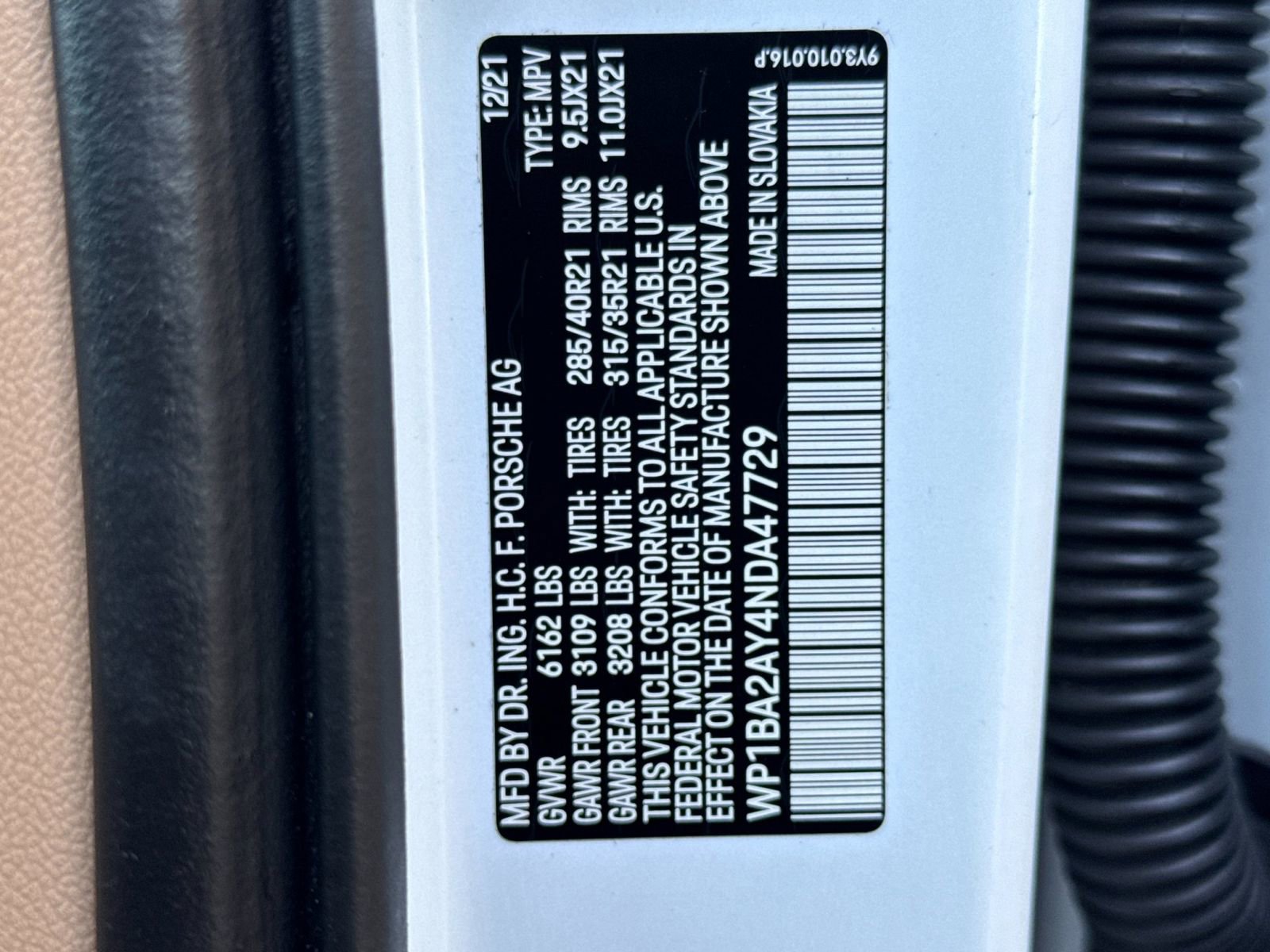 Certified 2022 Porsche Cayenne Coupe image 34