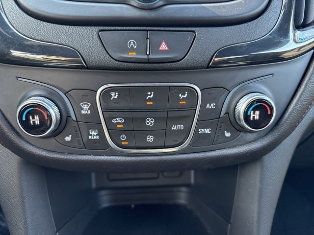 Used 2022 Chevrolet Equinox RS w/ LPO, Floor Liner Package image 7