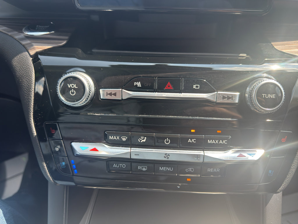 Used 2023 Ford Explorer Limited image 23