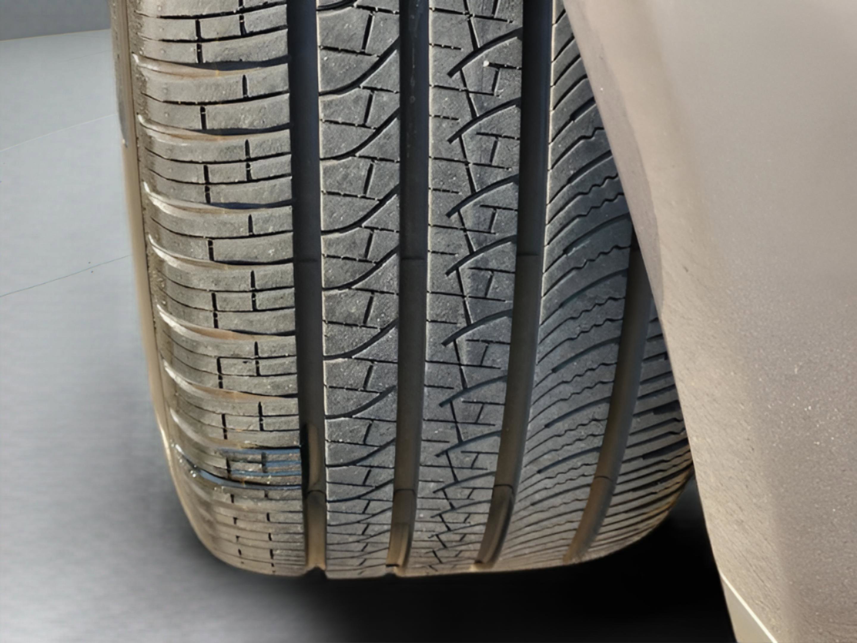 Used 2017 Land Rover Range Rover Sport HSE image 34