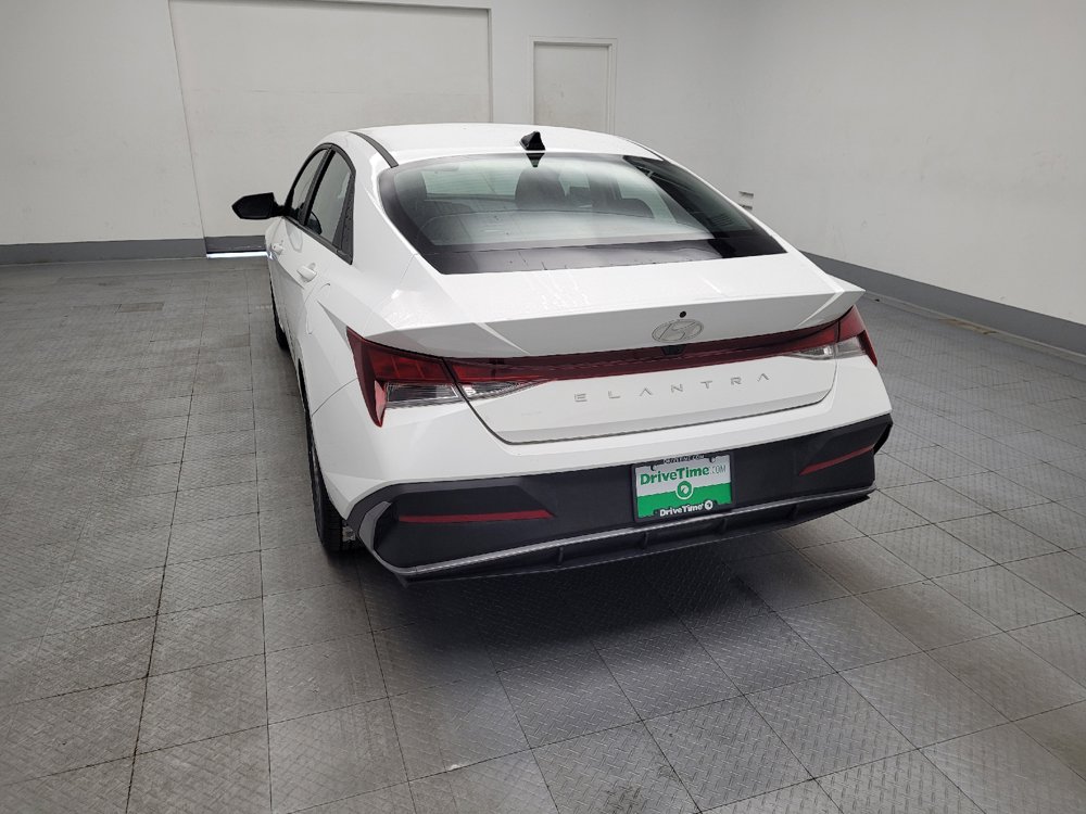 Used 2024 Hyundai Elantra SEL FWD image 6