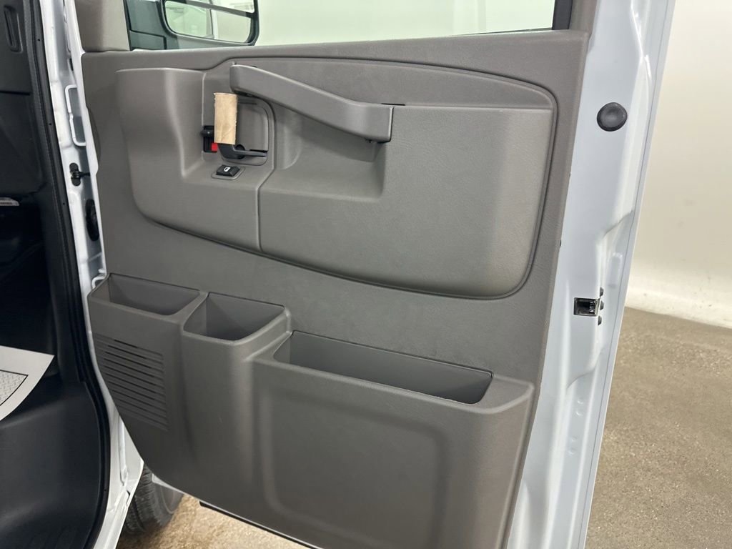 New 2026 GMC Savana 2500 w/ Driver Convenience Package RWD image 17