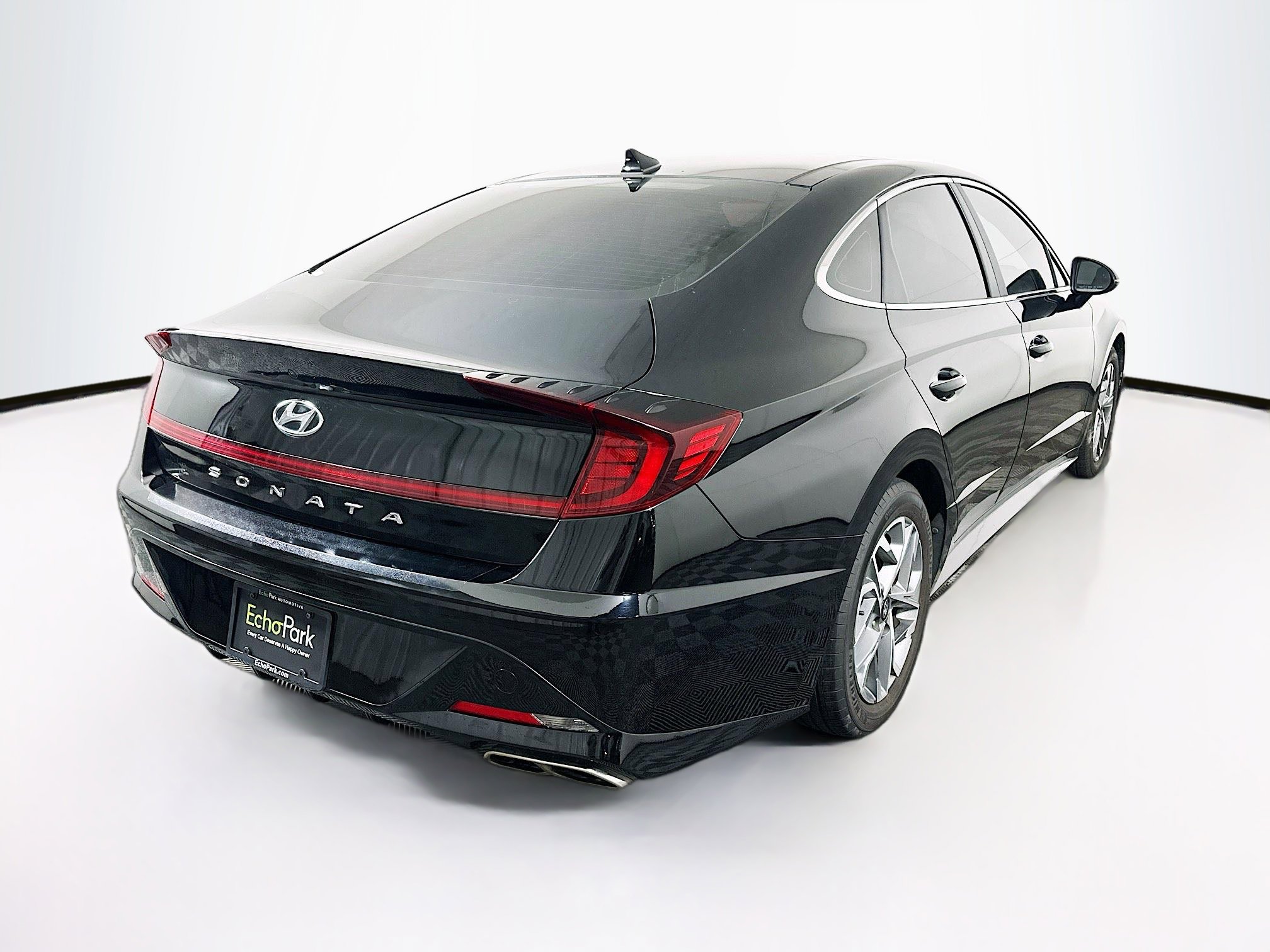 Used 2023 Hyundai Sonata SEL w/ Convenience Package FWD image 9