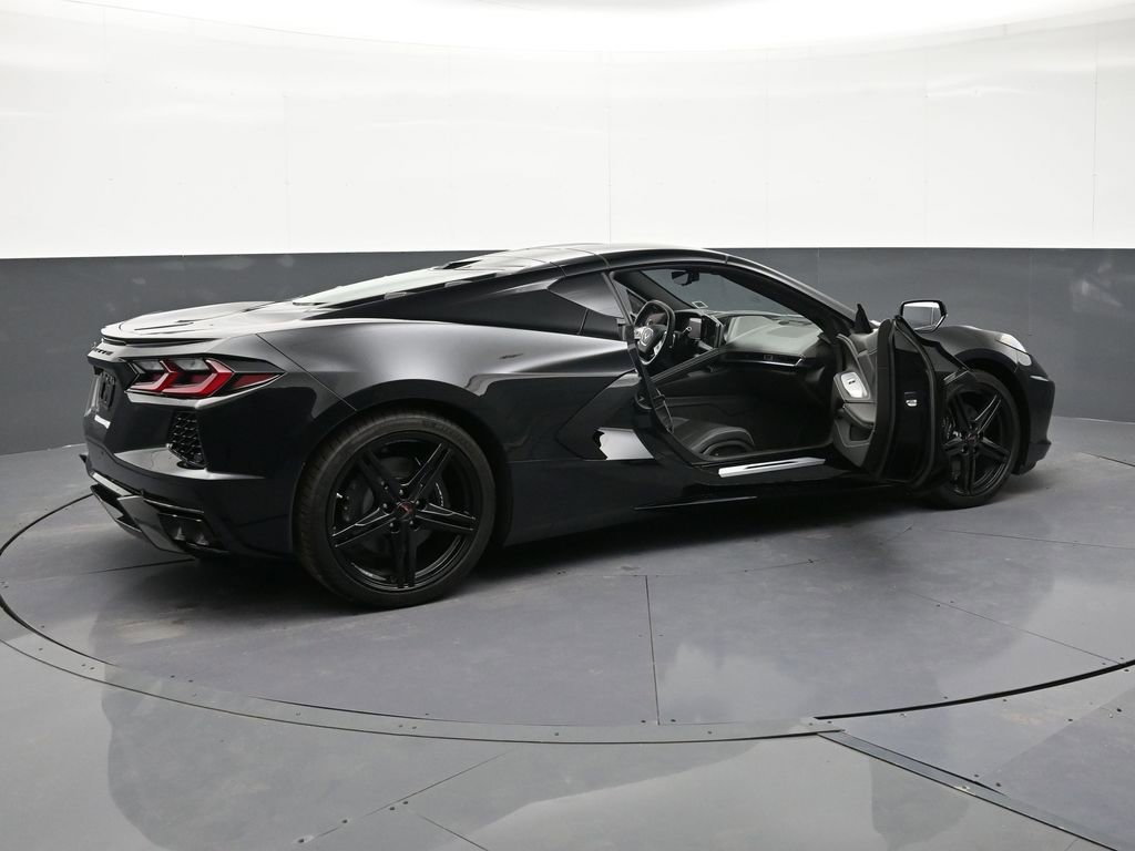 Used 2026 Chevrolet Corvette Stingray Coupe w/ 1LT RWD image 29