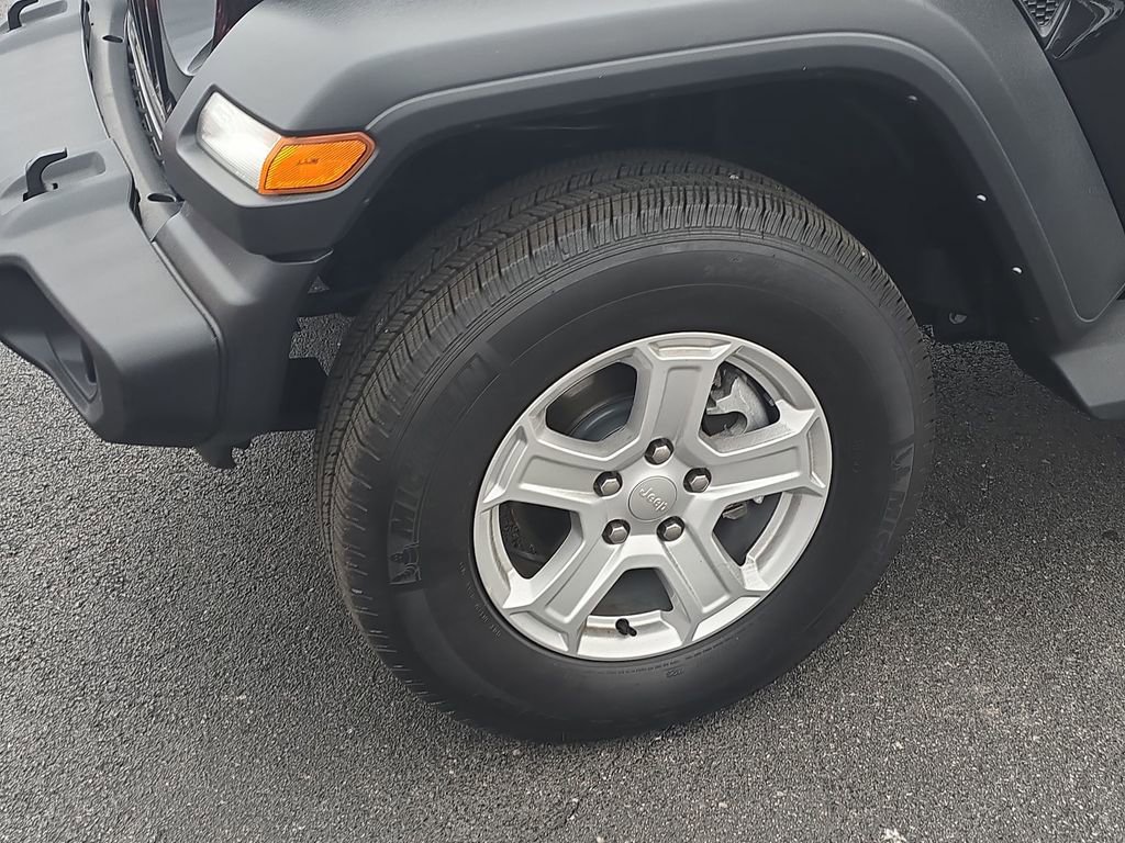 Used 2023 Jeep Wrangler Sport S AWD/4WD image 15