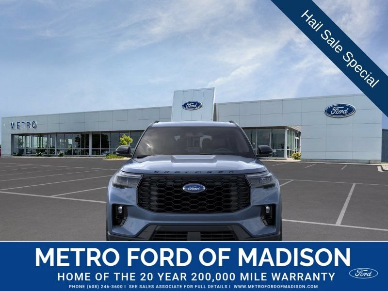 New 2026 Ford Explorer ST-Line w/ ST-Line Street Pack AWD/4WD image 7