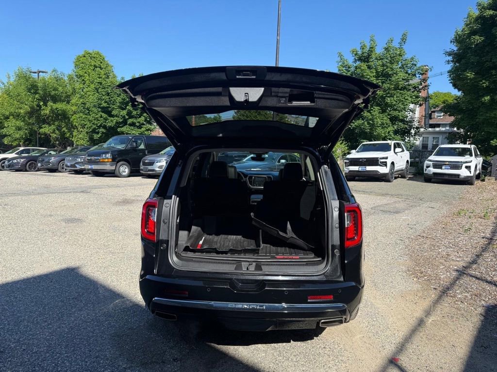 Used 2023 GMC Acadia Denali w/ Black Diamond Edition AWD/4WD image 5