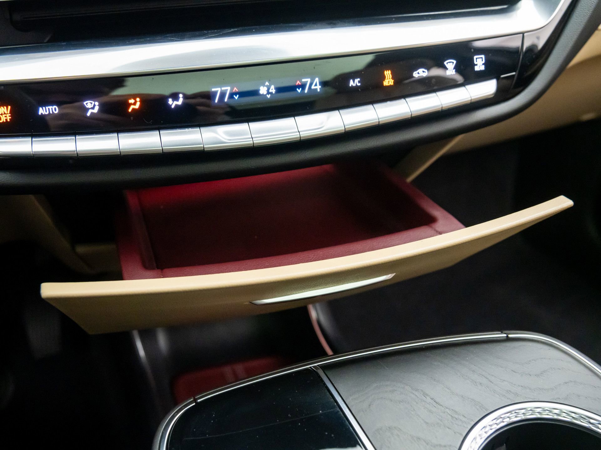 Certified 2024 Cadillac Lyriq Sport w/ Nappa Leather Package image 31