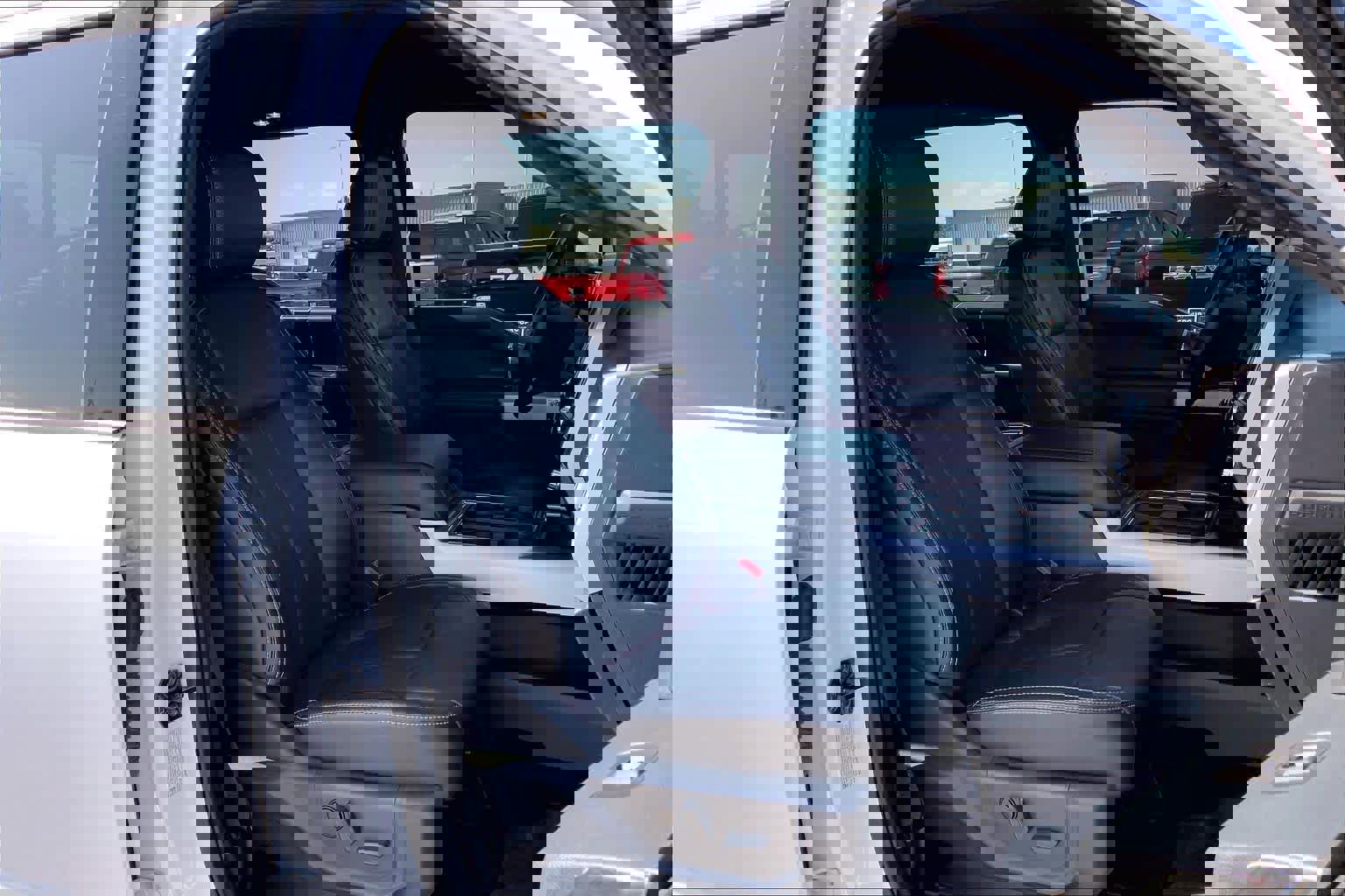 Certified 2022 Ford F250 Lariat w/ Lariat Value Package image 9