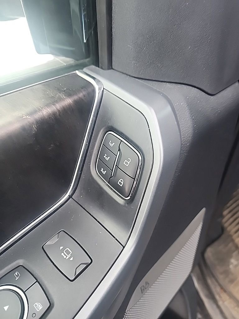 Used 2021 Ford F150 Lariat w/ Equipment Group 502A High image 11