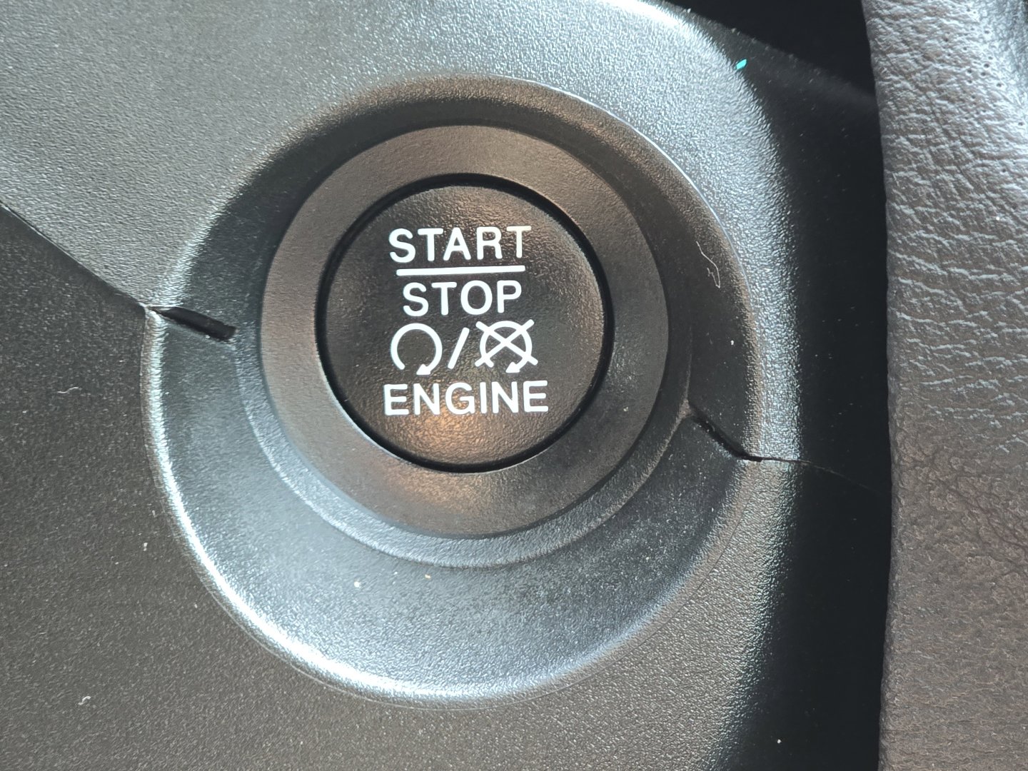 Used 2019 Jeep Compass Latitude w/ Cold Weather Group image 8