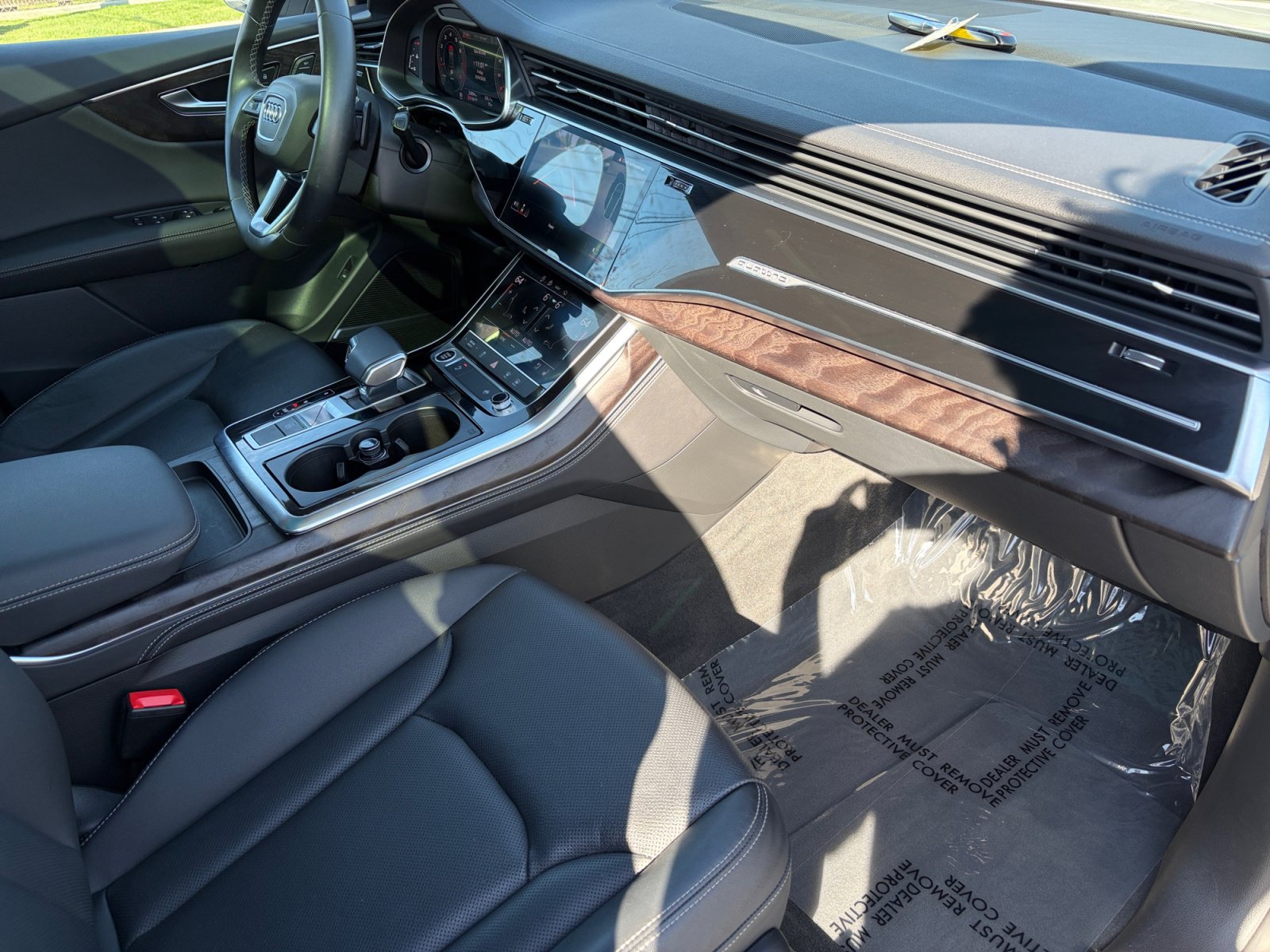 Used 2023 Audi Q8 Premium Plus AWD/4WD image 29