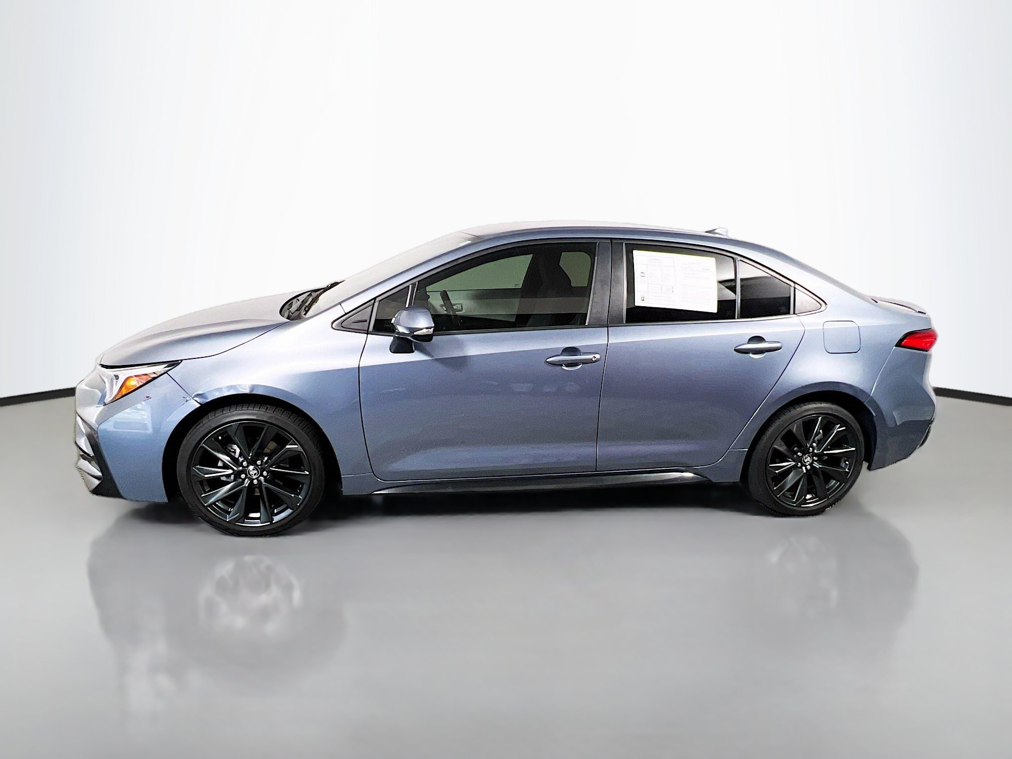 Used 2024 Toyota Corolla SE FWD image 9