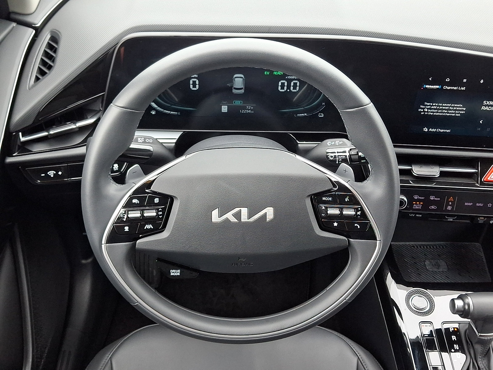 Used 2023 Kia Niro EX FWD image 11